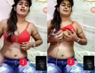 Desi Cute Girl Showing Boob And Pussey