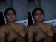 Horny Desi Bhabhi Shows Her Boobs and Pussy