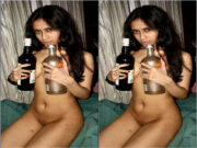 Desi girl Shows Nude Body