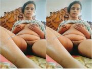 Horny Desi girl Shows her Boobs and Masturbating Part 2